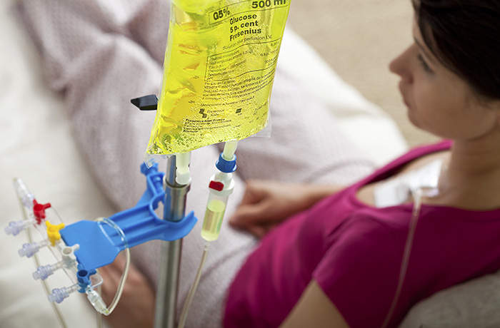Chemotherapie bei Gebärmutterhalskrebs Chemotherapie zur Abtötung von Krebszellen im ganzen Körper mittels zellwachstumshemmender Medikamente (Zytostatika).